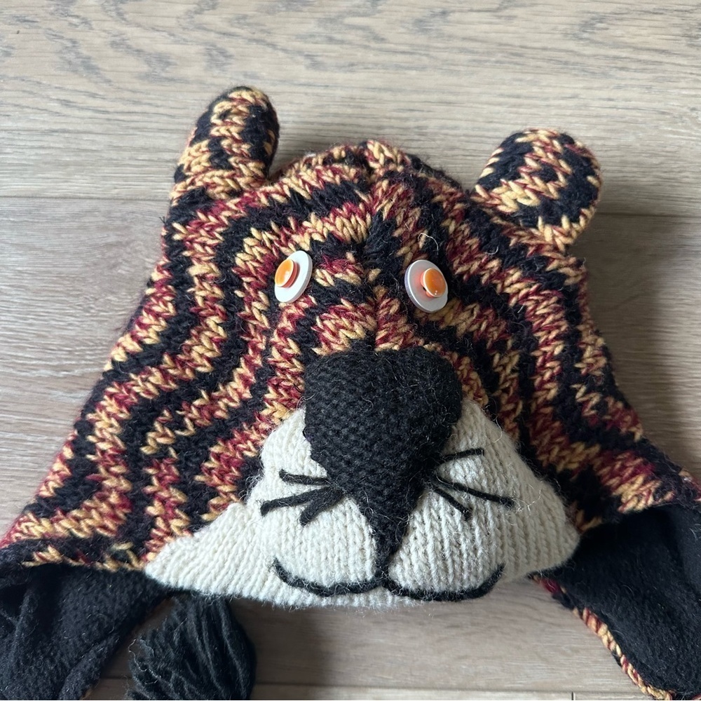 New Hand Knit Animal Hat Tiger 100% Wool Made In Nepal - Picture 2 of 7